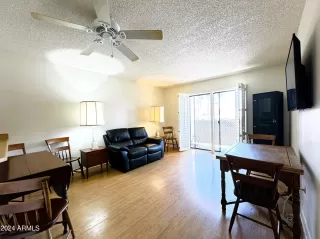 Photo #4: 6702971 Listing 