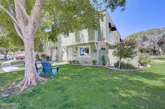 MLS: 6703077 Condo For Sale