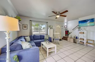 Photo #5: 6703077 Listing 