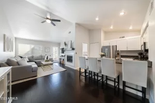 Photo #1: 6703106 Listing