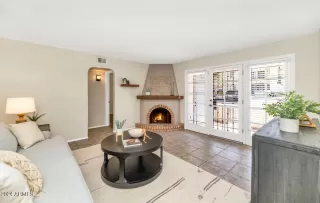 Photo #4: 6703228 Listing