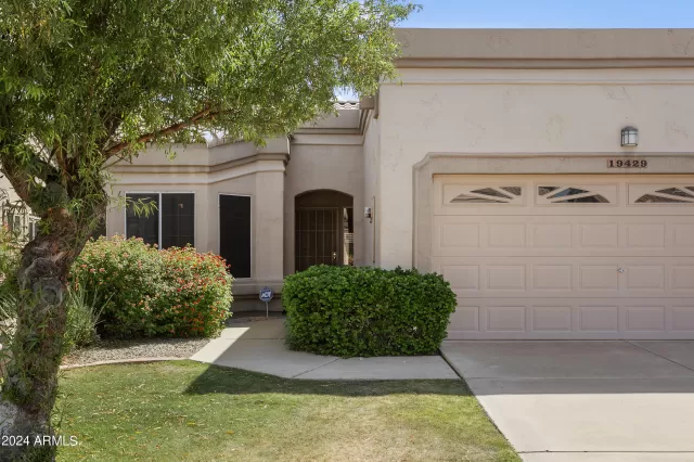 MLS: 6703323 Condo For Sale