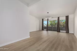 Photo #5: 6703516 Listing