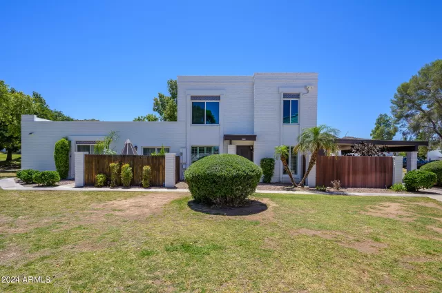 MLS: 6703618 Condo For Sale