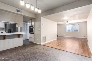 Photo #5: 6703746 Listing 