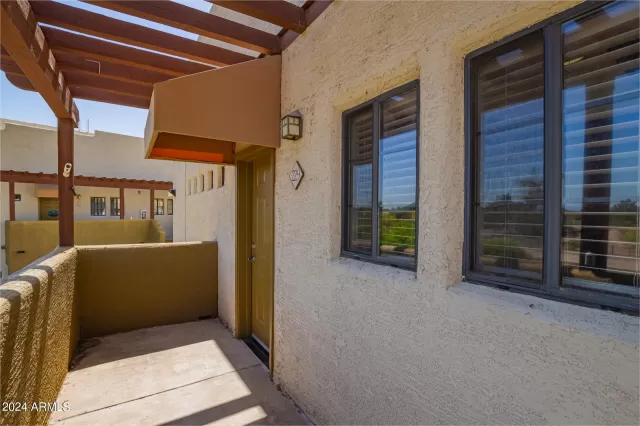 MLS: 6703887 Condo For Sale