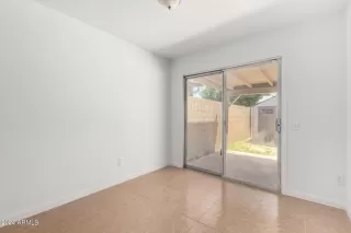 Photo #4: 6704062 Listing