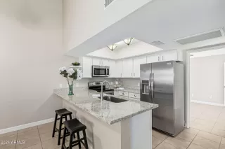 Photo #4: 6704128 Listing