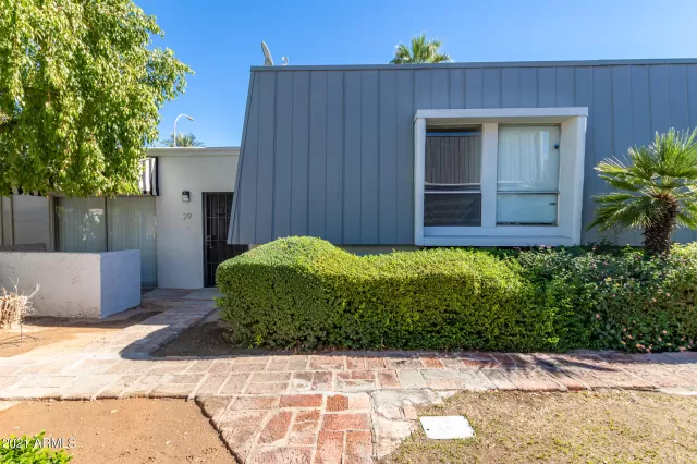 MLS: 6704214 Condo For Sale