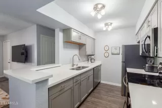 Photo #3: 6704284 Listing 