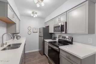 Photo #5: 6704284 Listing 