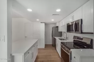 Photo #6: 6704349 Listing 