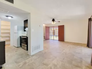 Photo #4: 6704435 Listing 