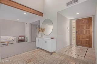 Photo #2: 6704465 Listing 