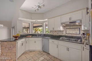 Photo #6: 6704465 Listing 