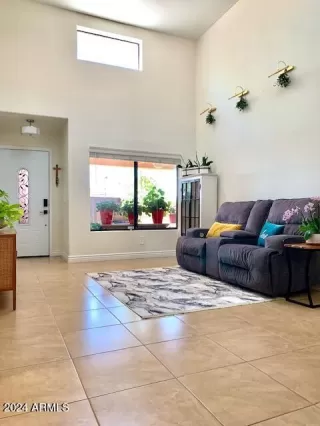 Photo #2: 6704480 Listing