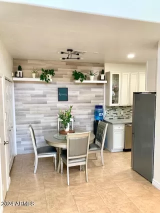 Photo #3: 6704480 Listing