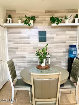 Photo #6: 6704480 Listing