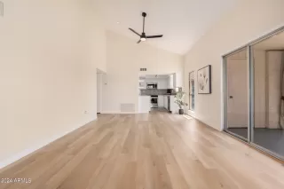 Photo #3: 6704596 Listing 