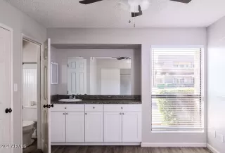 Photo #4: 6704621 Listing