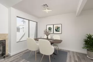 Photo #5: 6704627 Listing