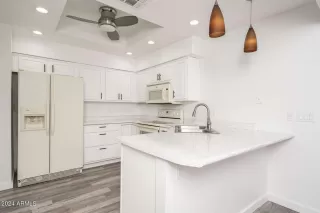 Photo #6: 6704627 Listing