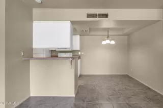 Photo #5: 6704641 Listing