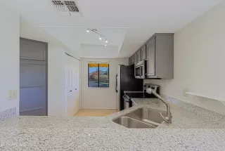 Photo #2: 6704654 Listing