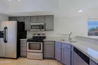 Photo #3: 6704654 Listing