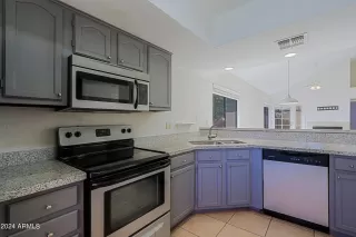 Photo #4: 6704654 Listing