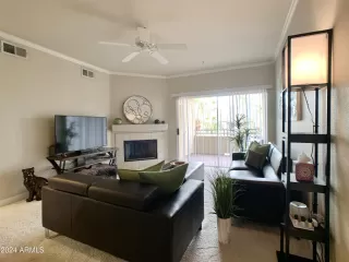 Photo #3: 6704800 Listing