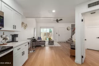 Photo #5: 6705261 Listing