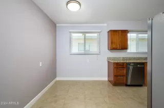 Photo #5: 6705486 Listing