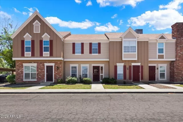 MLS: 6705566 Condo For Sale