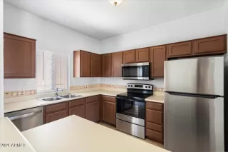 Photo #6: 6705566 Listing