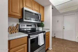 Photo #2: 6705697 Listing