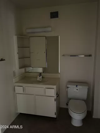 Photo #3: 6705709 Listing