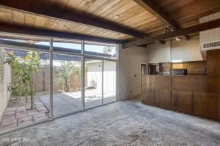 Photo #3: 6705884 Listing