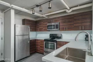 Photo #3: 6705893 Listing