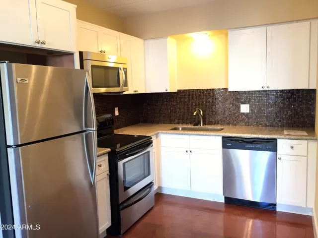 MLS: 6705910 Condo For Sale