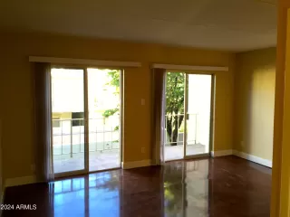 Photo #6: 6705910 Listing