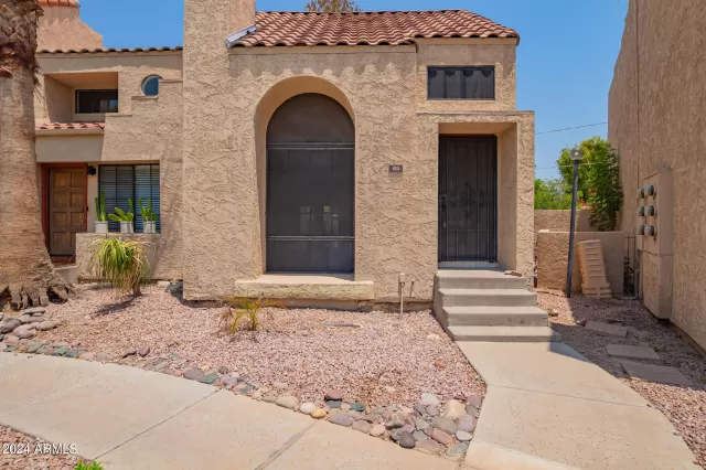 MLS: 6705911 Condo For Sale