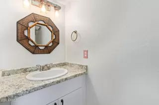 Photo #6: 6705911 Listing