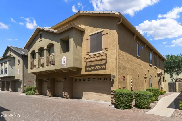 MLS: 6705966 Condo For Sale