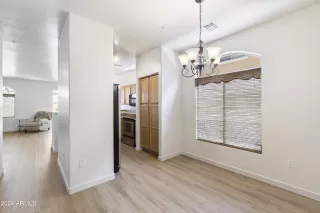 Photo #4: 6705966 Listing