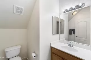 Photo #5: 6705966 Listing