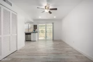 Photo #6: 6706305 Listing