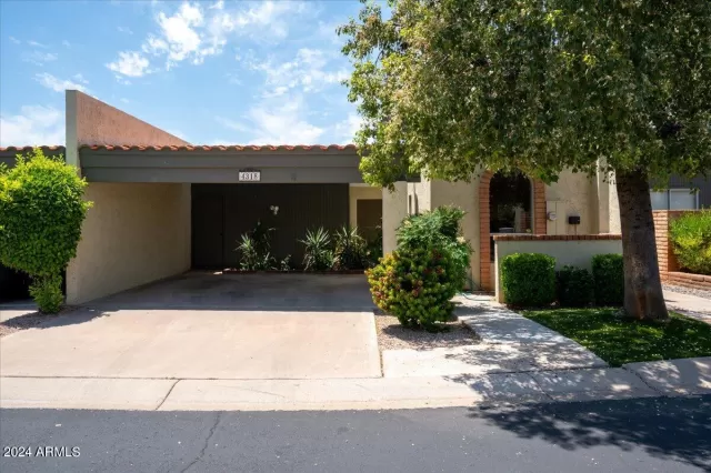 MLS: 6706416 Condo For Sale