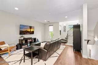 Photo #4: 6706536 Listing