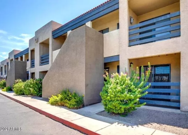 MLS: 6706841 Condo For Sale